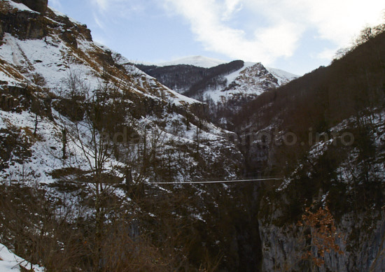 photo: la plus spectaculaire passerelle des Pyrénées